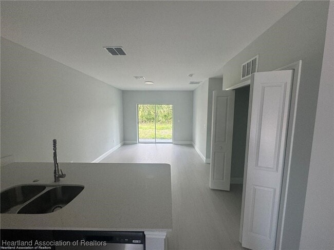Building Photo - 5520 Cortez Blvd
