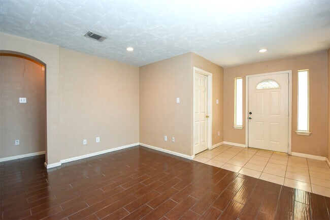 Building Photo - 7215 Kransburg Ranch Dr