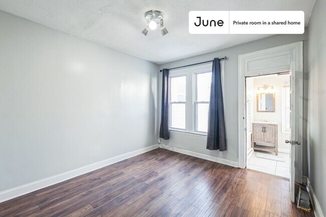 Building Photo - Room in Shared 4 bed/2 bath home