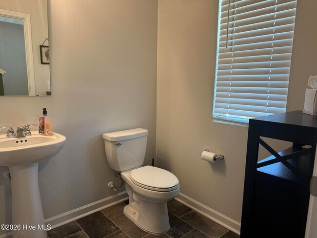 Foto del edificio - 765 Conductor Ct