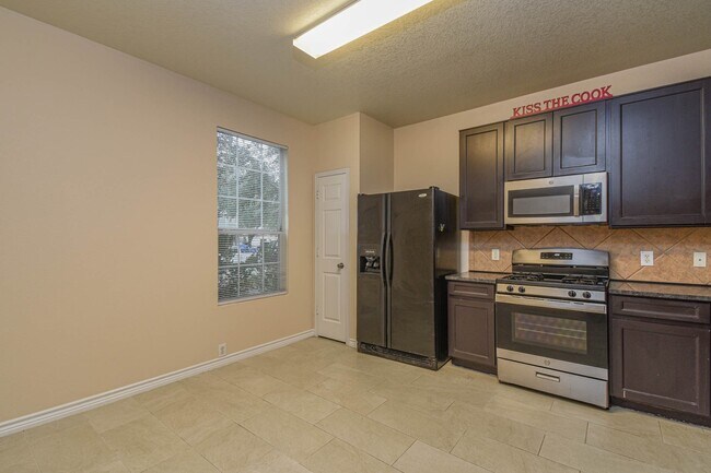 Building Photo - 29704 Sullivan Oaks Dr
