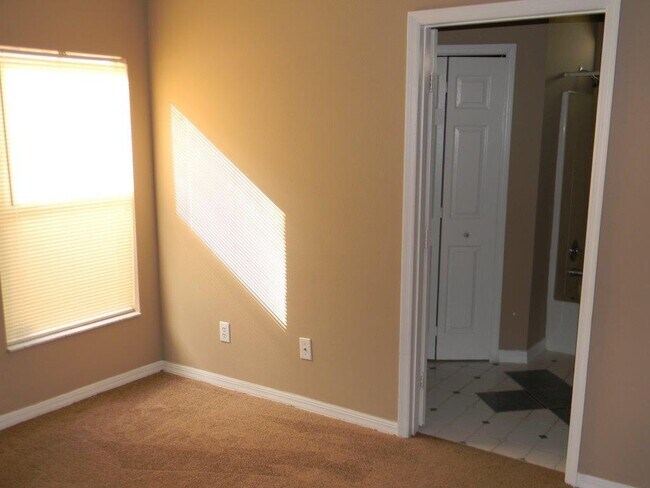 Foto del edificio - 3 Bed / 2 Bath Home In Orlando - Lockhart