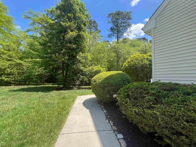 Building Photo - 600 Jonathon Ct