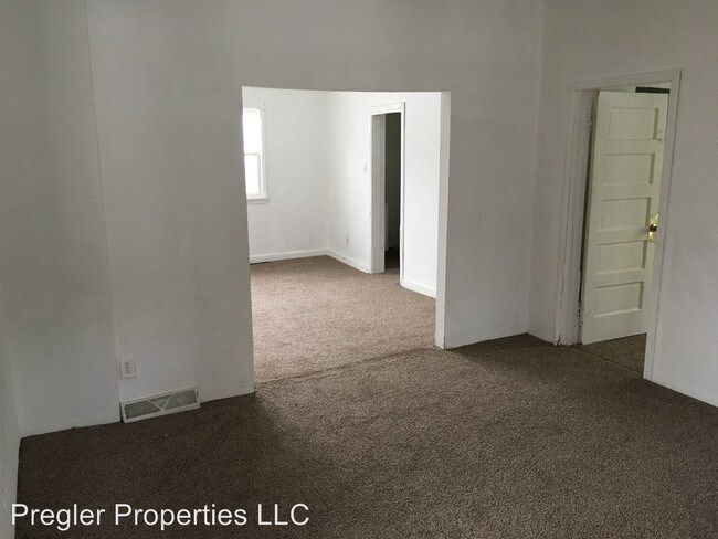 Building Photo - 3 br, 1 bath House - 538 Riehl St