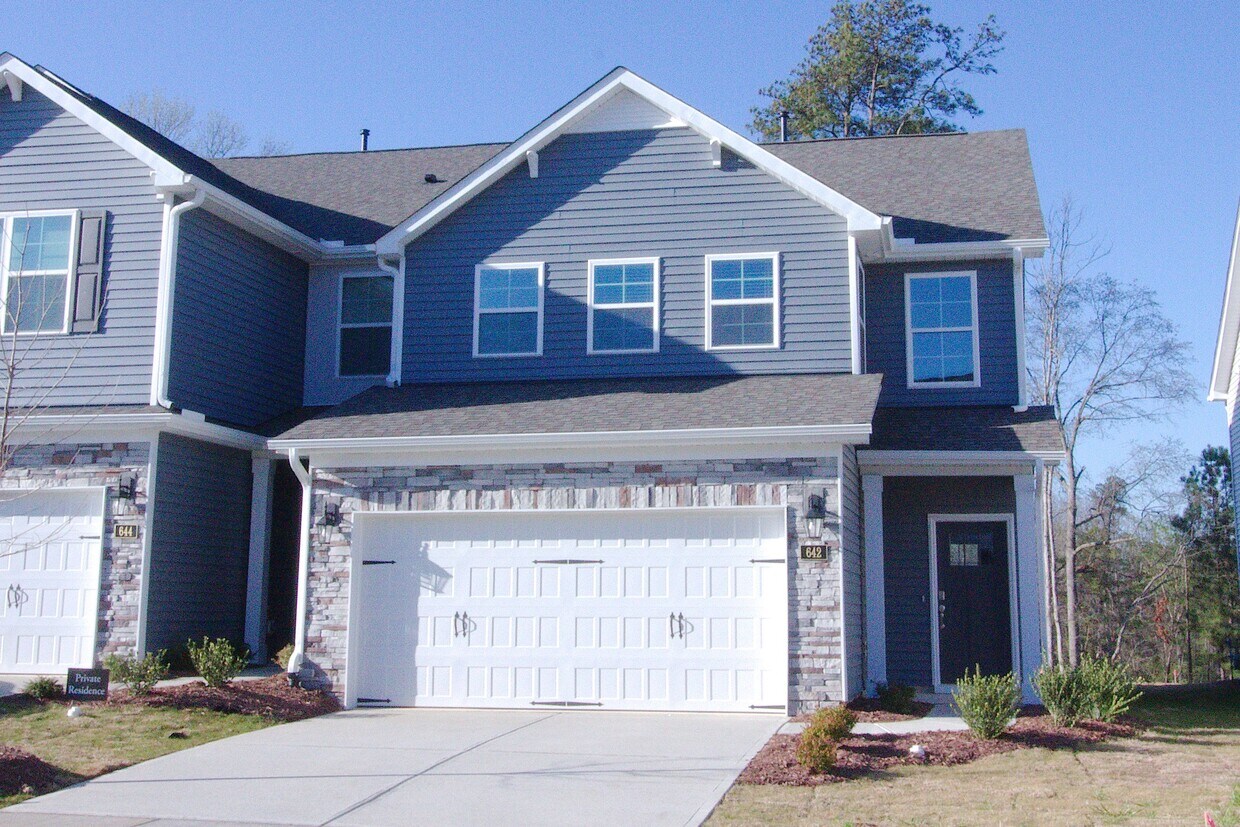 642 Andrade Dr, Fuquay Varina, NC 27526 Townhome Rentals in Fuquay