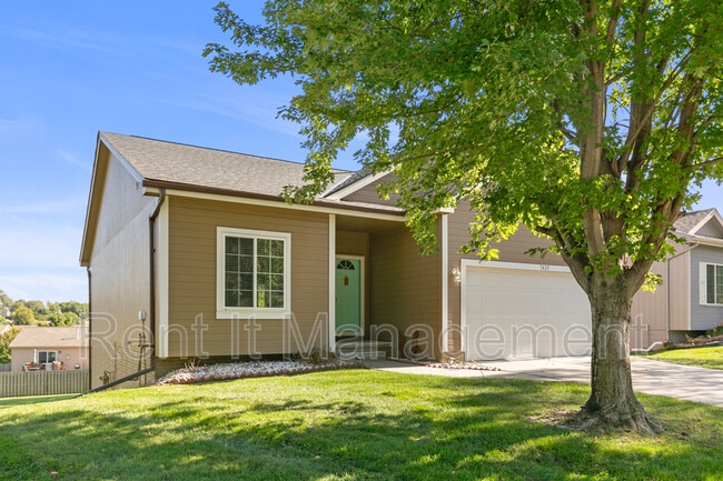 Building Photo - 7425 N 77th Ave