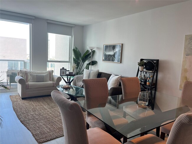 Foto del edificio - 253 NE 2nd St