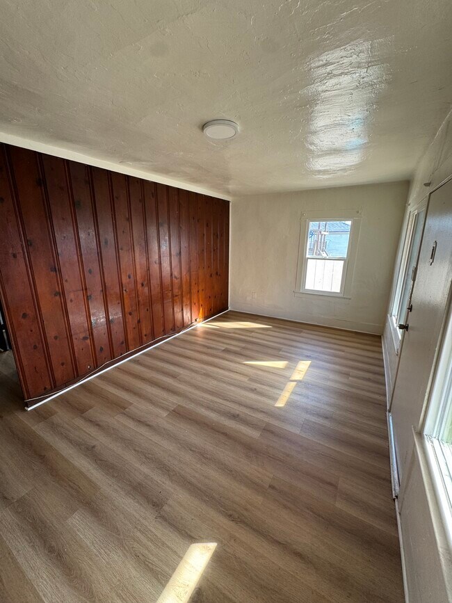 Sala de estar - 5438 7th Ave
