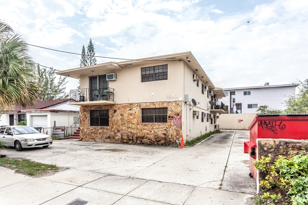 Foto del edificio - 2940 NW 135th St