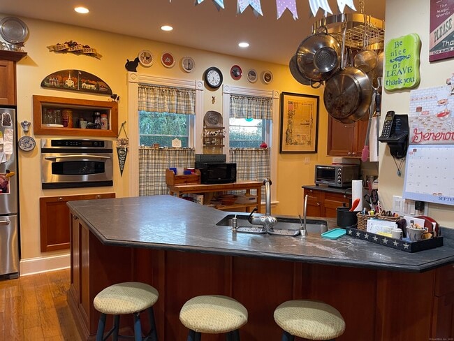 Building Photo - 126 East Ave