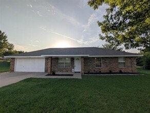 Building Photo - 118 Westridge Dr