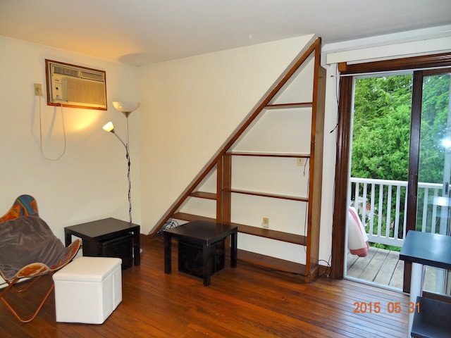 Building Photo - 90 Elm St