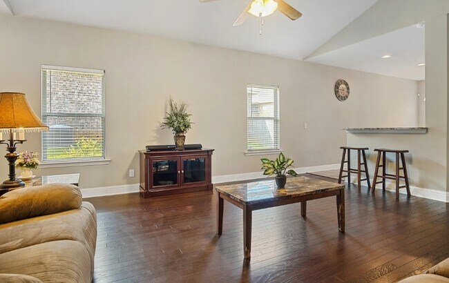 Foto del edificio - 2492 Bentridge Dr W