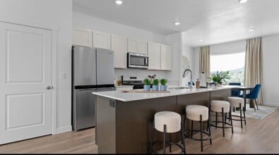 Building Photo - 1262 N 275 E