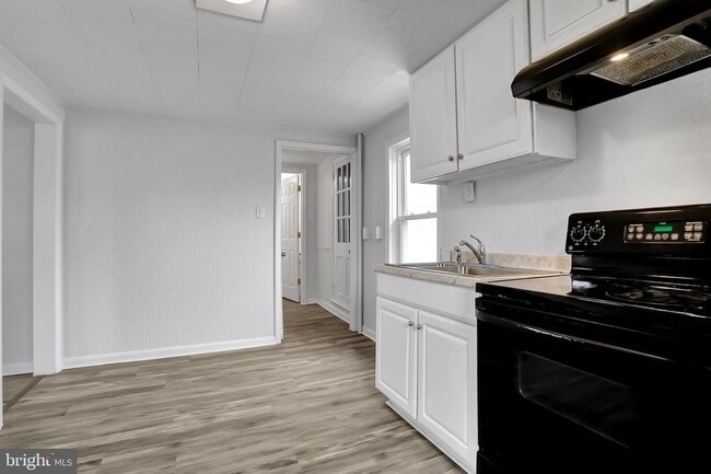 Foto del edificio - 655 S Potomac St