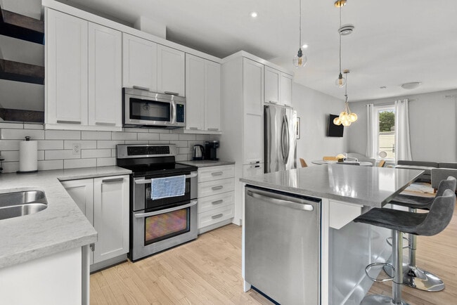 Photo du bâtiment - 52 Pennywell Rd