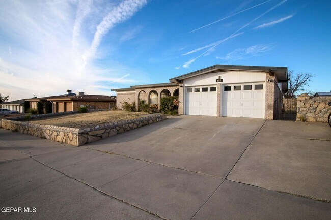 Foto del edificio - 6613 Southwind Dr