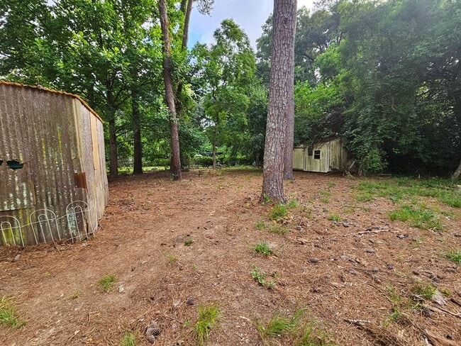 Building Photo - 334 Williams St