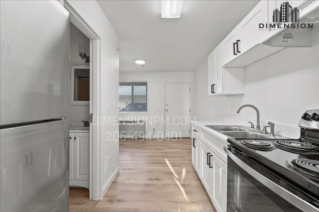 Building Photo - Columbia Apartments