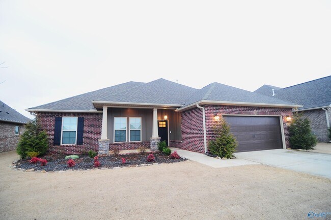 Building Photo - 131 Amanda Deann Dr