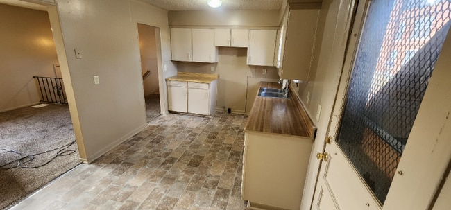 Foto del edificio - 2308 E 13th St