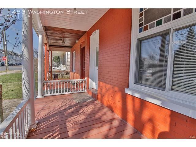 Building Photo - Large 5 Bedroom House in Easton