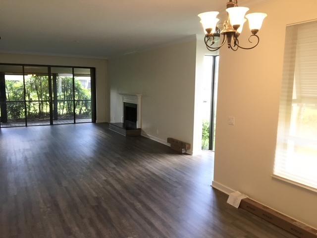 Foto del edificio - 214 Old Meadow Way