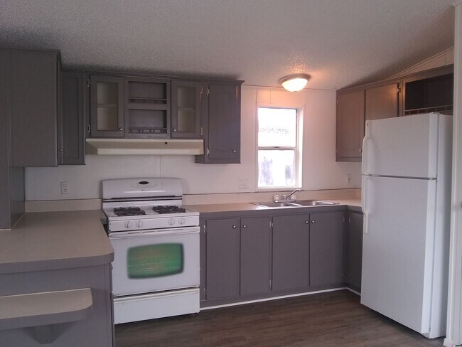 Building Photo - 2 Bed/2 bath home in Snowflake