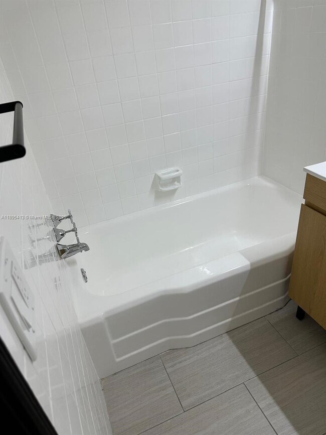 Foto del edificio - 3 bedroom in North Miami FL 33161