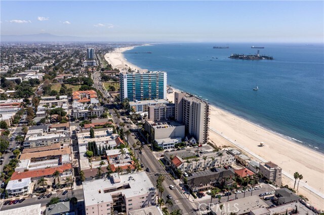 Foto del edificio - 1750 E Ocean Blvd