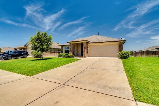 Building Photo - 303 Marimoor Dr