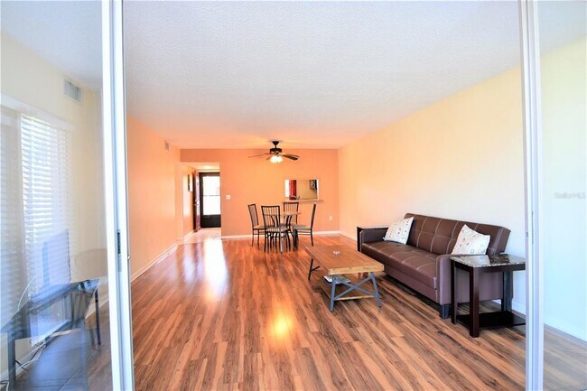 Building Photo - 10350 Imperial Point Dr W