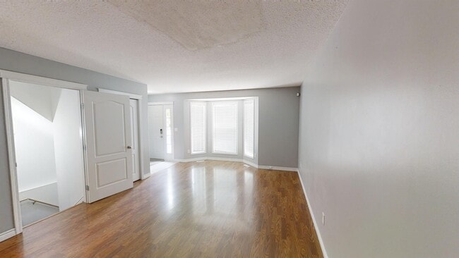 Building Photo - 232 Pinnacle Dr