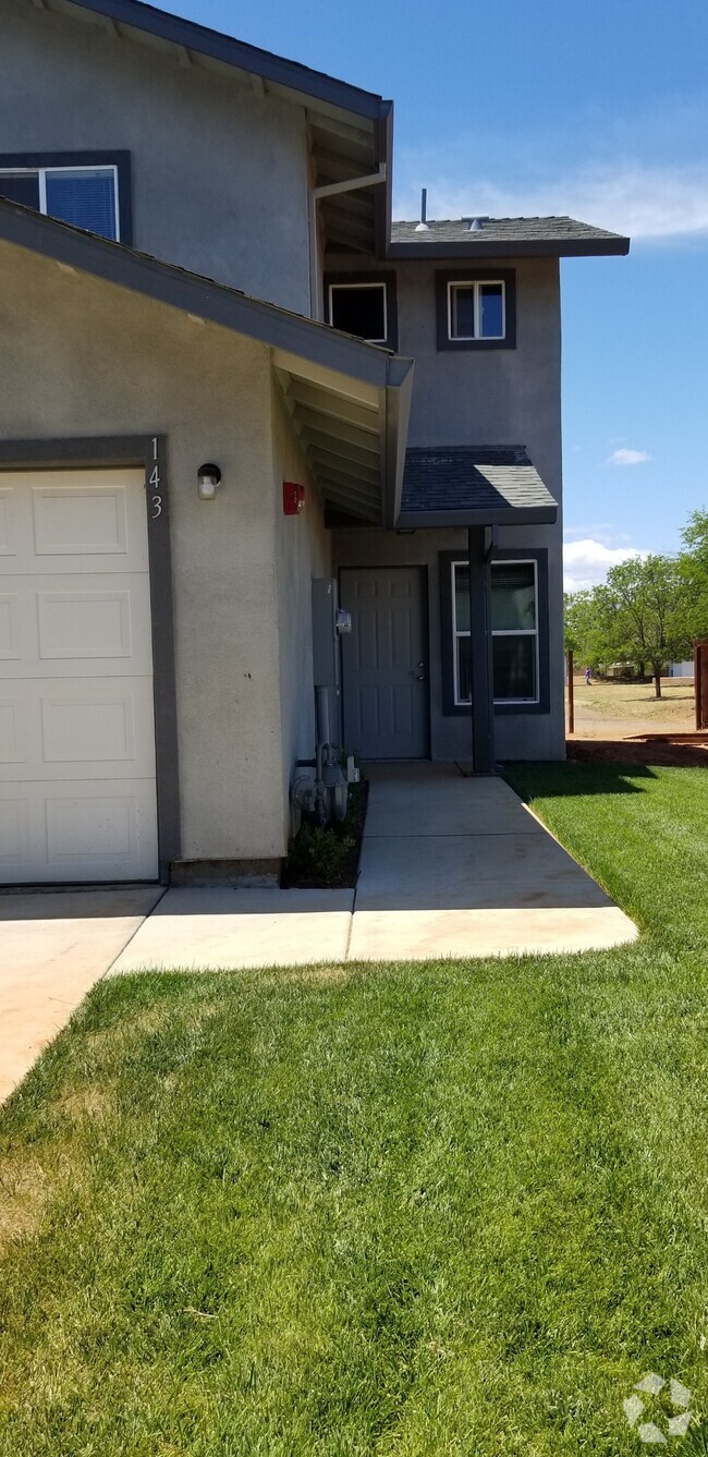 Building Photo - 143 Brookridge Dr