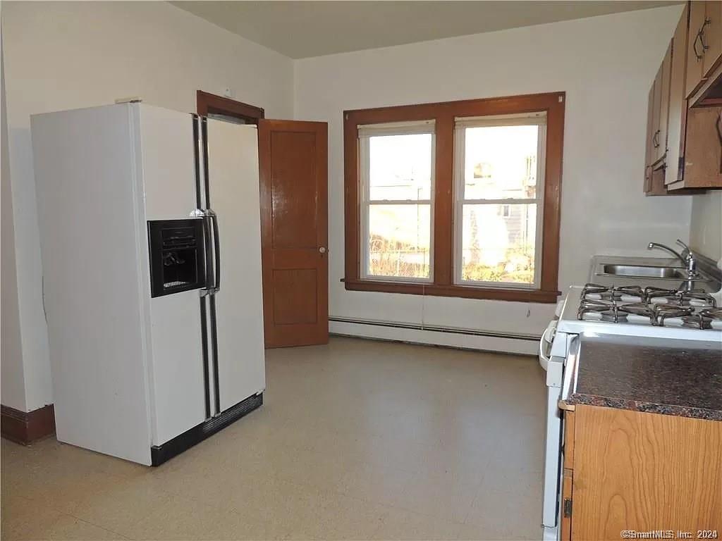 1880 Seaview Ave Unit 1S, Bridgeport, CT 06610 Room for Rent in