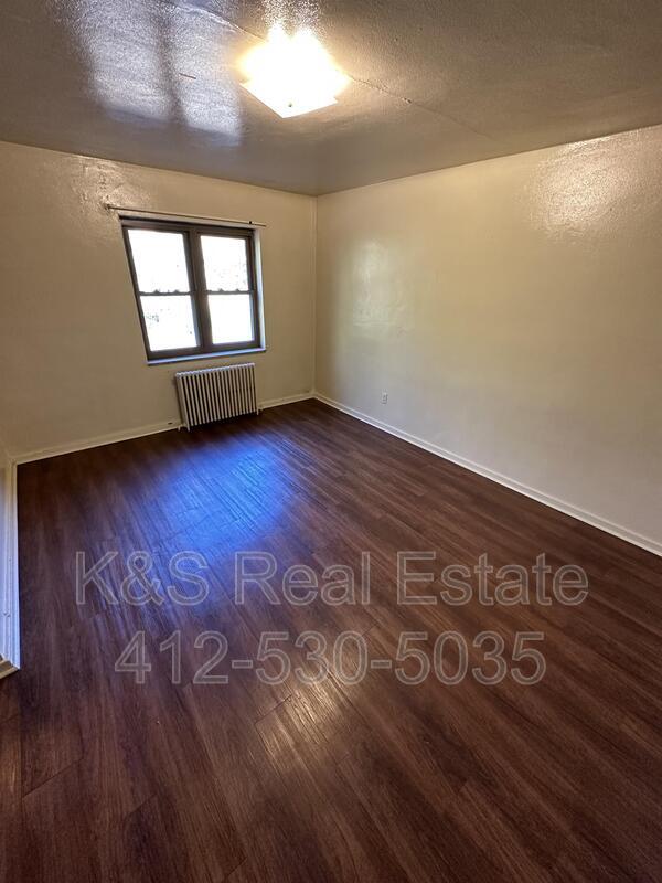 Foto del edificio - 121 Mt Lebanon Blvd