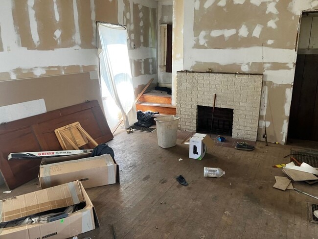Building Photo - Low Money Down Rental Opportunity (For Sale)