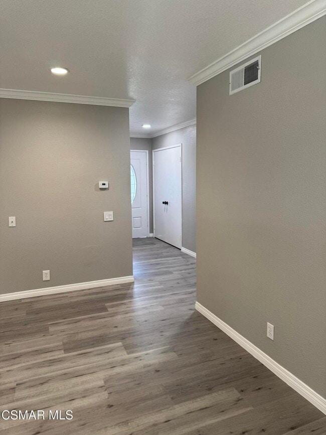 Building Photo - 1694 Regent St