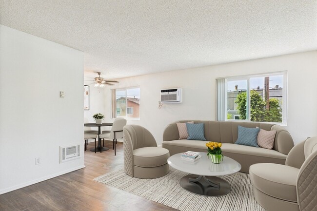Building Photo - Gilmore  Apartments Van Nuys