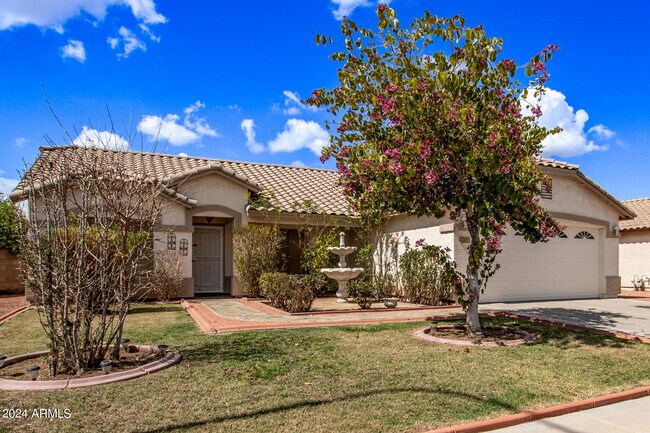 Building Photo - 2608 N 105th Dr