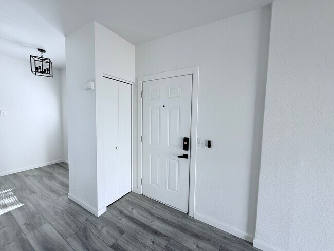 Foto del edificio - 1 Bedroom condo in Phoenix
