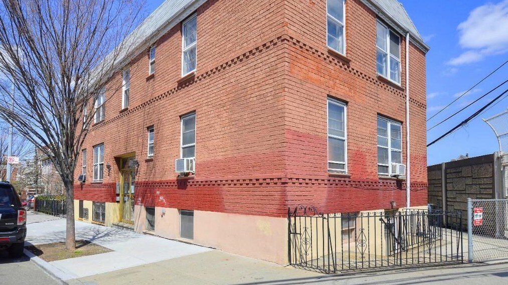 Primary Photo - 41 - 53 68th St