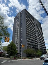 Building Photo - 285 Aycrigg Ave