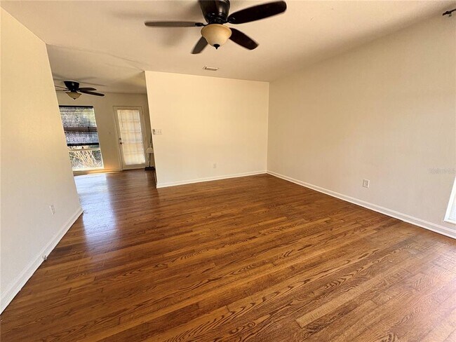 Foto del edificio - 538 NW 35th St