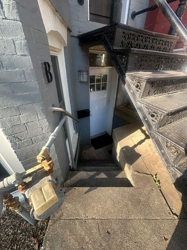 Photo - Modern Basement Unti 1 Bedroom/1 Bath, Recently renovated, new stainless steel appliances, floori... House