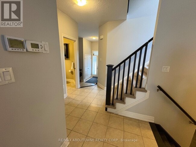 Building Photo - 17 Samuel Dr