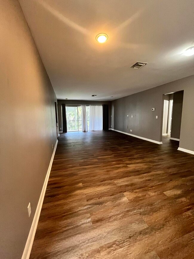 Building Photo - 1700 Presidential Way