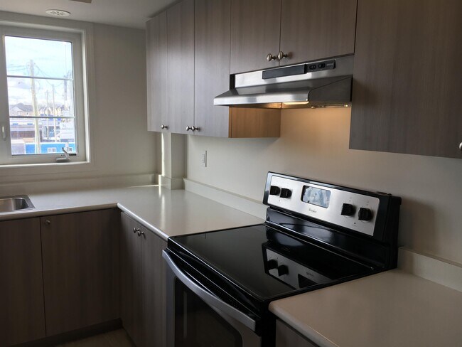 Building Photo - 2398 Chevron Prince Path