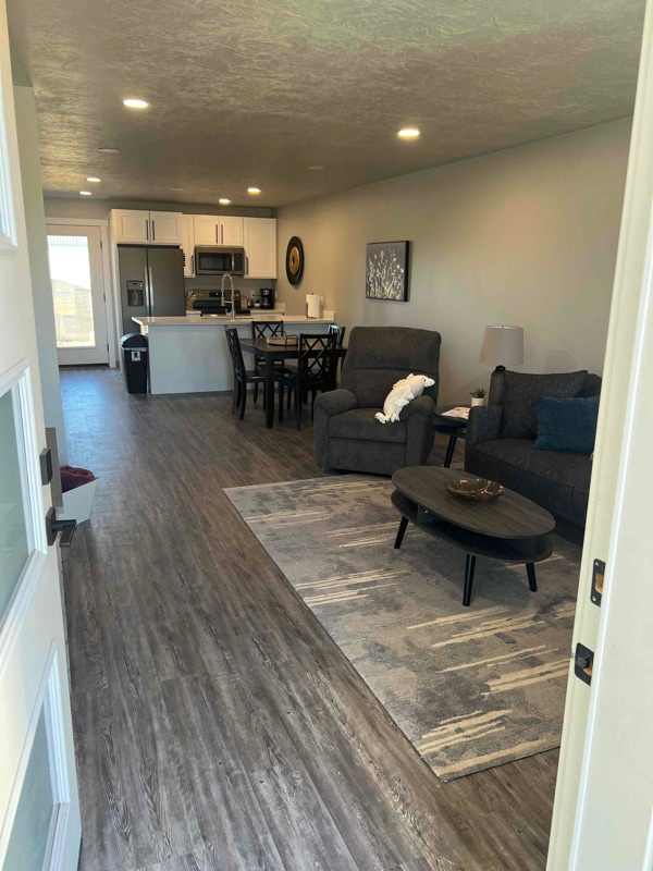 Building Photo - 1401 25th Ave S