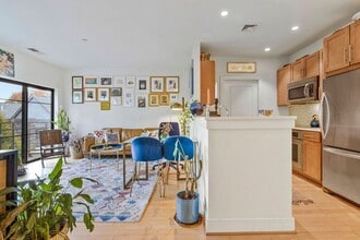 Building Photo - 5201 Wisconsin Ave NW